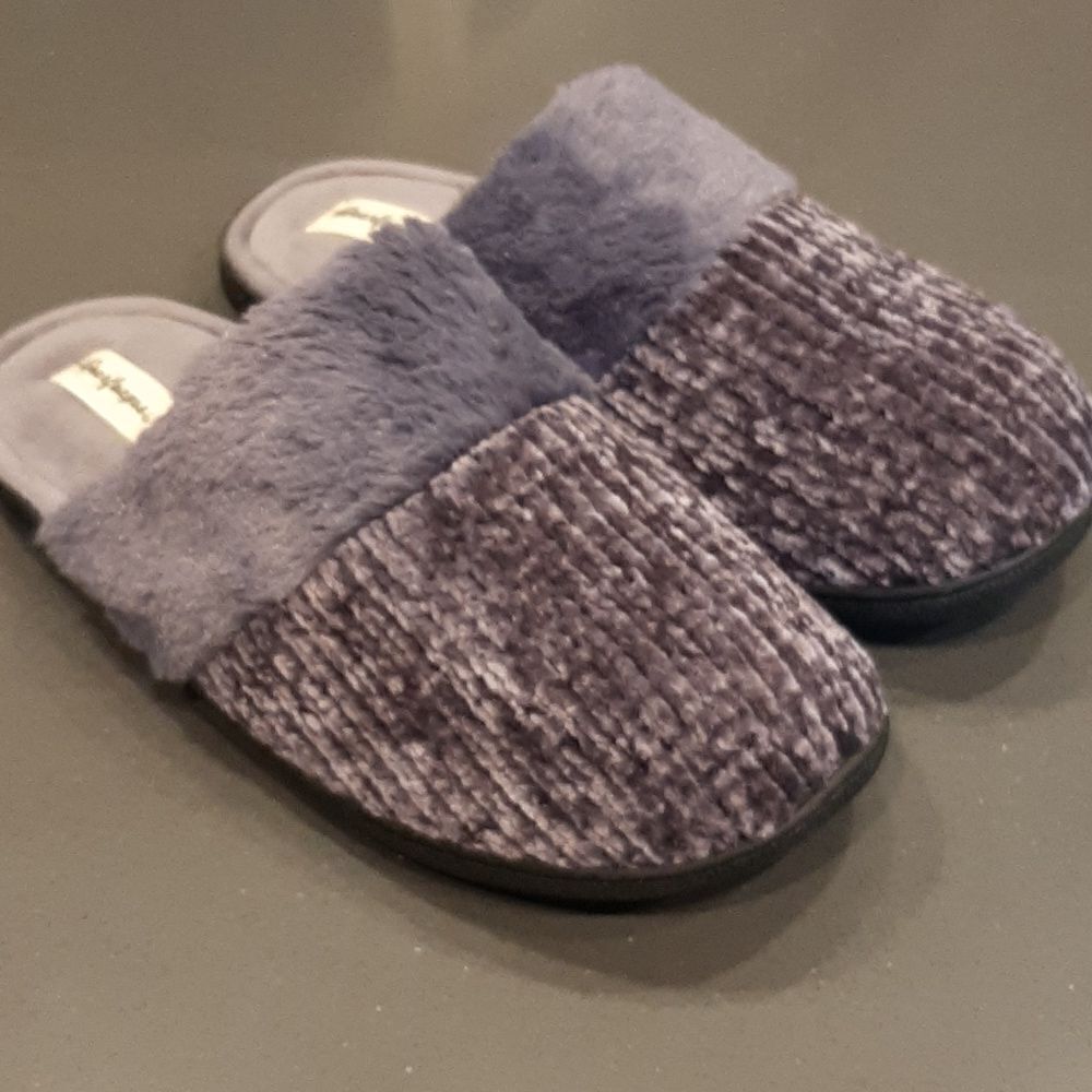Dearfoams Purple Slippers with Faux Fur
